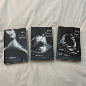 EL JAMES Fifty Shades Trilogy